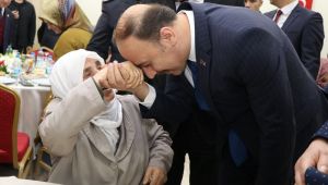 Vali Erin: Kurban, Hem Allah’a Hem Birbirimize Yakınlaşmadır
