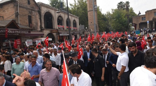 Şanlıurfa Teröre Karşı Tek Yürek Oldu