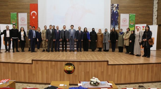 Şanlıurfa’da Akılcı İlaç Kullanımı ve Aşının Önemi Semineri Gerçekleştirildi.