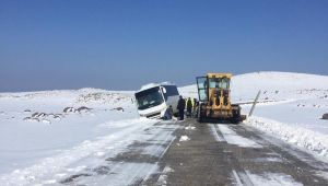 Siverek'te Kapanan Kırsal Yollar Büyükşehir Ekiplerince Açıldı