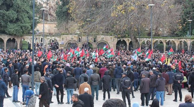 Urfalılar “Yüzyılın rezaletine” tepki gösterdi