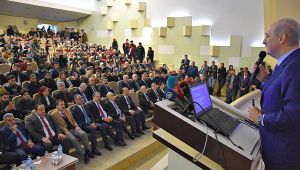 Prof. Dr. Numan Kurtulmuş, ‘Türkiye’yi Yarınlara Taşımak’ Konulu Konferansta Öğrencilerle Bir Araya Geldi 