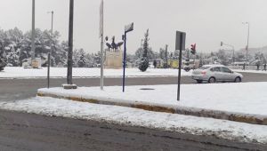 Urfa'da Yoğun Kar yağışı kar tatilini uzattı