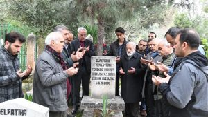 Sanatçı Mahmut Güzelgöz Mezarı Başında Anıldı