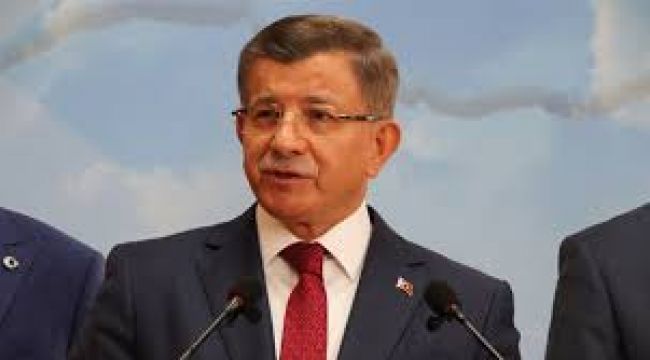 Ahmet Davutoğlu: Partimde Görev Almak İsteyenler Aileleriyle Tehdit Ediliyor