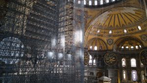 Farklı Dillerle Ayasofya