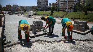 Karaköprü'de Yollar Kilitli Parke Taşıyla Döşeniyor