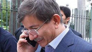 Davutoğlu'dan Aziz Hoca için Başsağlığı telefonu