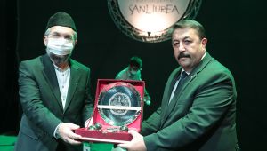 Büyükşehir İlahiyatçı-Yazar İhsan Şenocak'ı Şanlıurfalılarla Buluşturdu