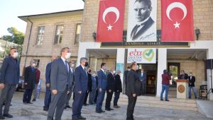 24 Kasım Öğretmenler Günü Kutlamaları Kapsamında Şehitler Anıtına Çelenk Sunumu Yapıldı