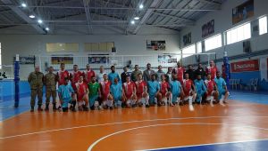 TSK ve Resulayn Voleybol Takımları Kıyasıya Yarıştı