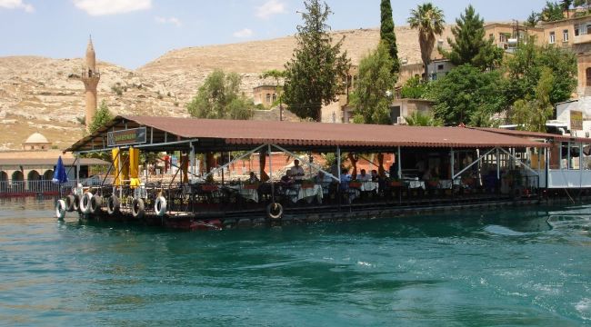 Büyükşehir’den 2 Adet Yüzer Duba Restoran Yer Kiralama İhalesi