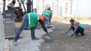 Karaköprü’de Kilitli Parke Döşeme Çalışmaları Tam Gaz Sürüyor