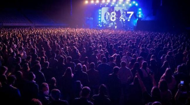 5 bin kişilik sosyal mesafesiz konserde hiç kimseye koronavirüs bulaşmadı