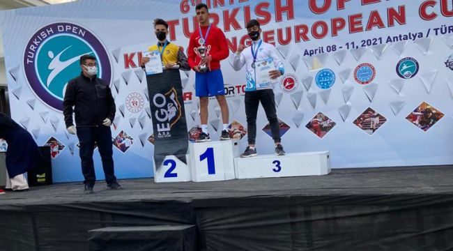 Haliliye Belediyespor Kick Boks Takımı, Şampiyonaya Damgasını Vurdu  