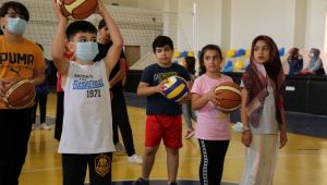 Karaköprü’de Çocuklardan Basketbol Kursuna Yoğun İlgi