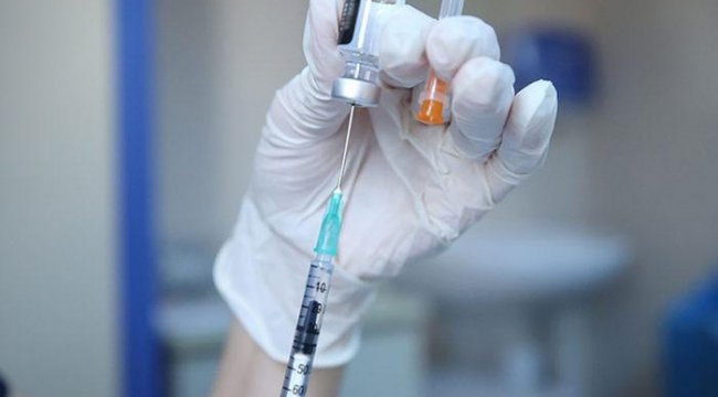 İzmir'de 'sahte aşı kartı' iddiası: 1 hemşire tutuklandı