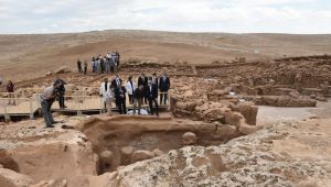 Şanlıurfa'daki Karahantepe Neolitik Alanı Dünyaya Tanıtıldı (foto-video)