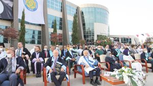 Harran Üniversitesi’nden Coşkulu Mezuniyet Kutlaması