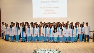 Harran Üniversitesi’nde Diş Hekimliği Öğrencileri Beyaz Önlüklerini Giydiler