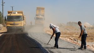 Hilvan Kırsalında Sathi Asfalt Ve Beton Yol Çalışması Tamamlandı