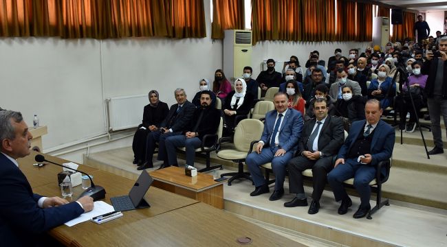 Başkan Beyazgül, Harran Üniversitesi Öğrencileriyle Buluştu
