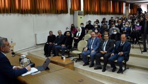 Başkan Beyazgül, Harran Üniversitesi Öğrencileriyle Buluştu