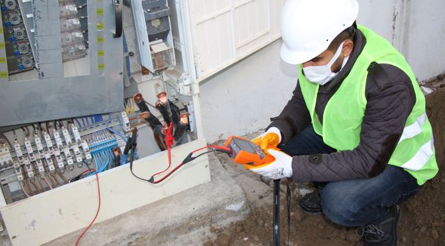 Dicle Elektrik yer altındaki kaçak hatları tespit eden cihaz kullanmaya başladı