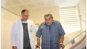 Prof. Dr. Mehmet Akif Altay'dan başarılı operasyon: 60 yaşındaki adam sağlığına kavuştu