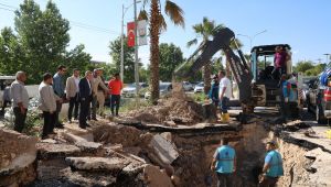 Çökme Yaşanan Yol Büyükşehir Ekiplerince Asfaltlandı