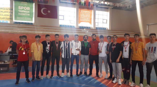 Eyyübiyeli Sporcular Başarıya Doymuyor