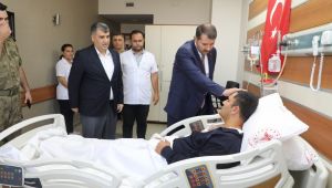 Vali Salih Ayhan, Yaralı Askerlerimizi Hastanede Ziyaret Etti