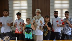 Başkan Çakmak Muaythai sporcularını ağırladı