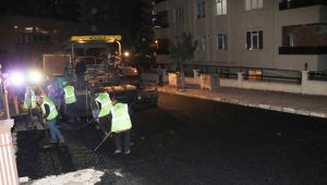 Karaköprü'de Asfaltlamada Gece Mesaisi