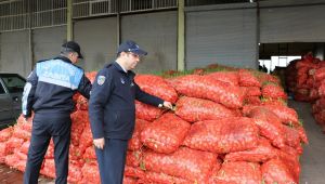 Büyükşehir Zabıta’dan Denetim, Çürümüş 22 Ton Soğan İmha Edildi