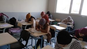 Eyyübiyeli Gençler Ücretsiz Deneme Sınavına Katıldı