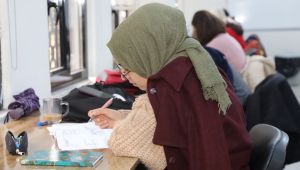 Gençler Sınavlara Karaköprü Okuma Evlerinde Hazırlanıyor
