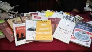 Vali Salih Ayhan’dan “Kitap İyileştirir” Kampanyasına 500 Kitap ile Destek