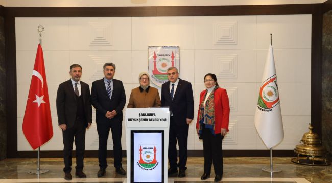 AK Parti Genel Başkan Yardımcısı Belgin Uygur’dan Başkan Beyazgül’e Ziyaret