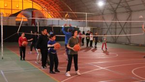 Karaköprü’de Gençler Zamanını Sporla Değerlendiriyor