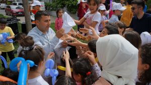 Karaköprü'de Çocuklar 23 Nisan Şenliklerinde Doyasıya Eğlendi