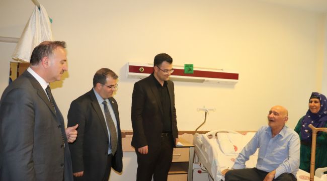 Rektör Güllüoğlu Hastane Personeliyle İftarda Buluştu