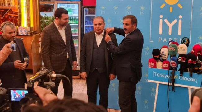 Urfa'da meclis üyesi partisinden istifa etti 