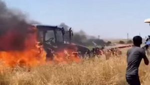 Şanlıurfa'da yangına müdahale eden traktör yandı
