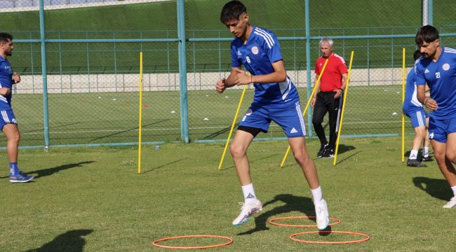 Karaköprü Belediyespor'un Erzurum Kampı Başladı