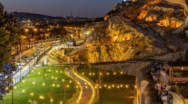 Kızılkoyun Çay Bahçesi Gece Bir Başka Güzel