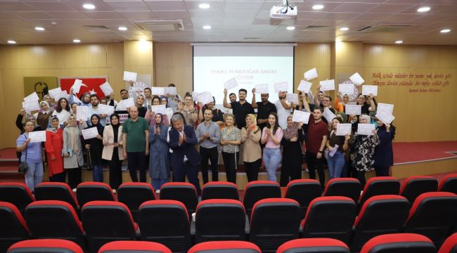  Şanlıurfa'da Sağlık personeline ‘Temel Yenidoğan Bakımı Eğitimi’ verildi.