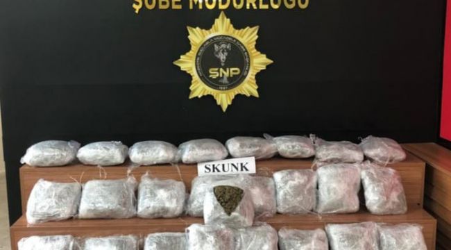 Şanlıurfa Emniyet Müdürlüğü 19 Kilo Skunk Ele Geçirildi 