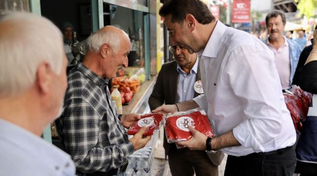 Bandırma’da Yer Gök Kırmızı Beyaz