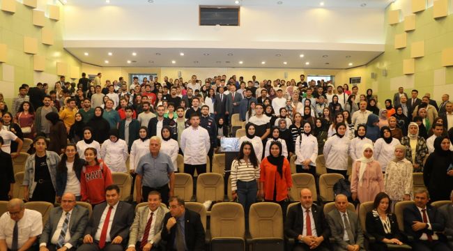 Vali Şıldak Üniversite Öğrencileriyle Buluştu